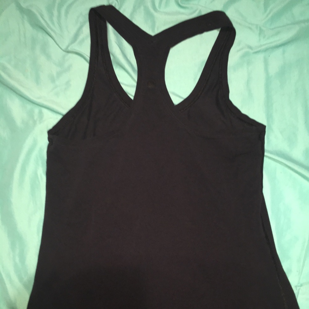 Black lululemon tank top